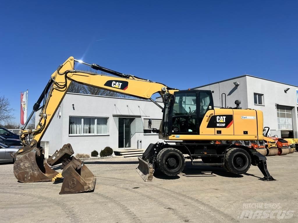 CAT M 320 F Escavatori gommati