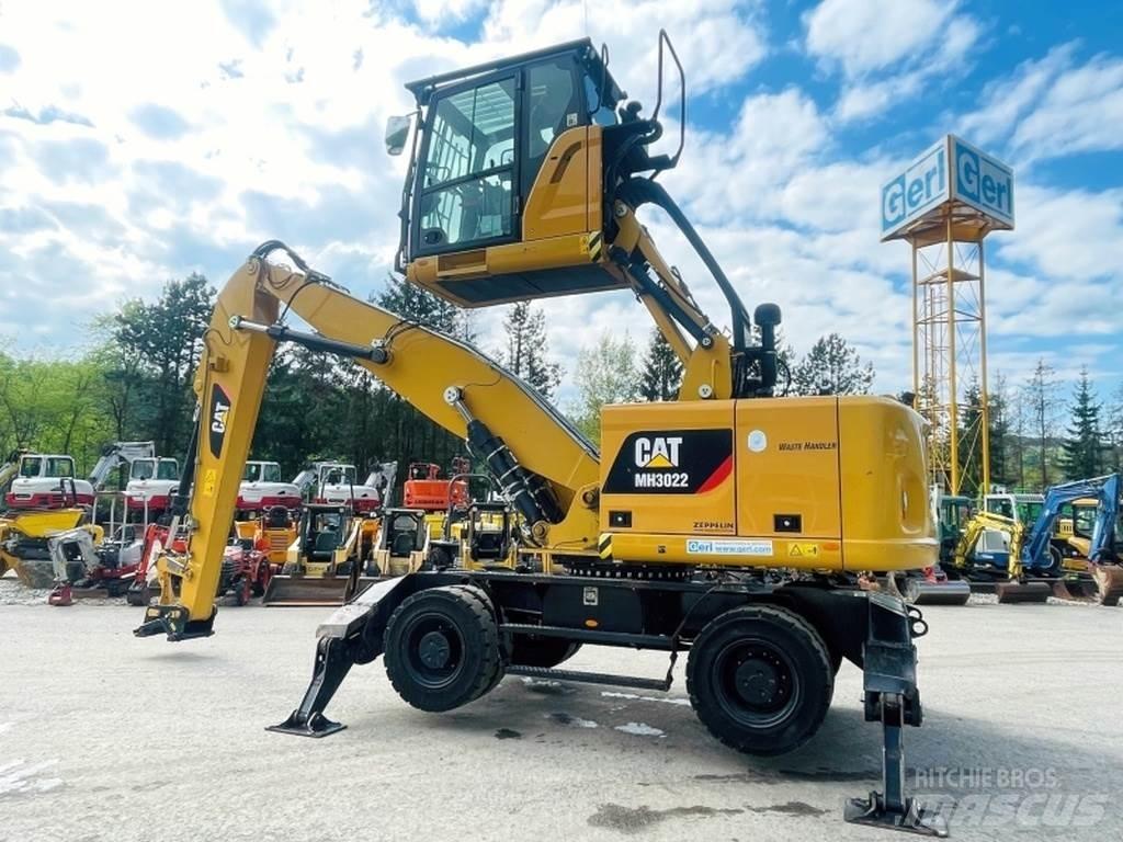CAT MH3022 Movimentazione rifiuti