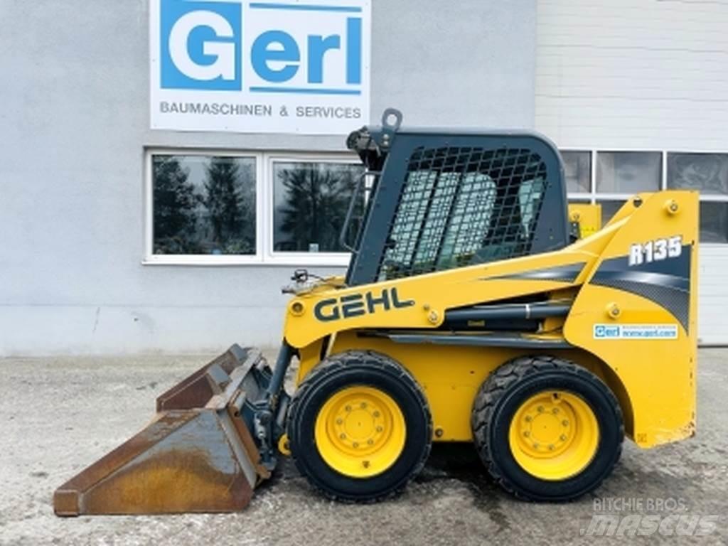 Gehl R135 Mini Pale Gommate