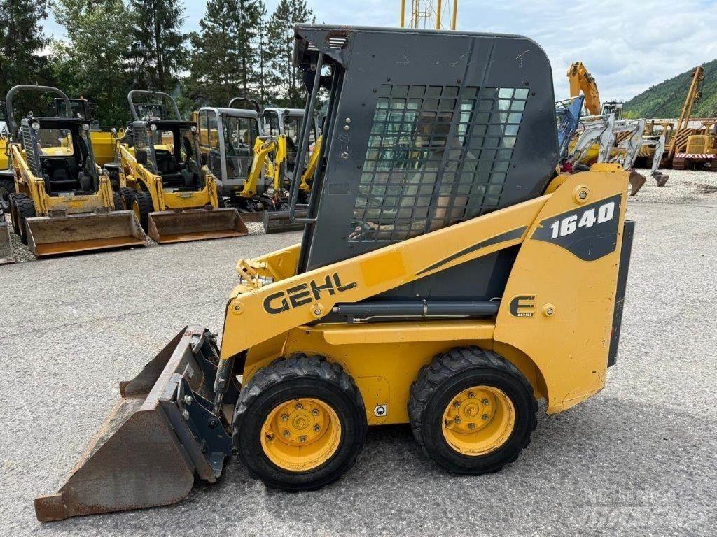 Gehl SL1640E Mini Pale Gommate