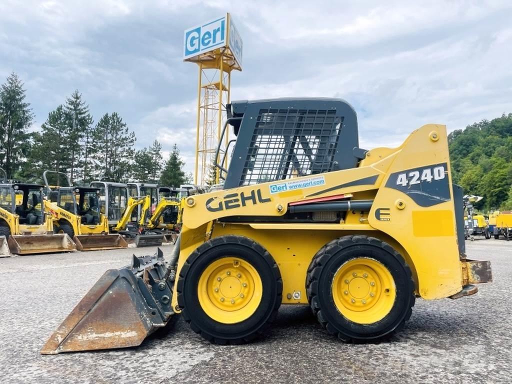 Gehl SL4240 Mini Pale Gommate