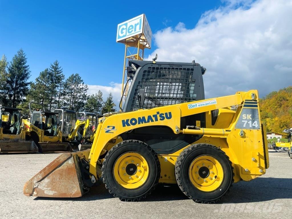 Komatsu SK714 Mini Pale Gommate