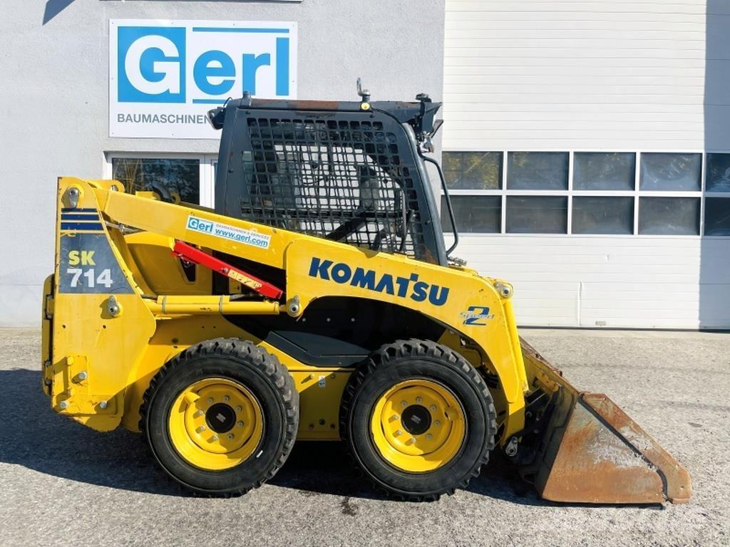 Komatsu SK714 Mini Pale Gommate