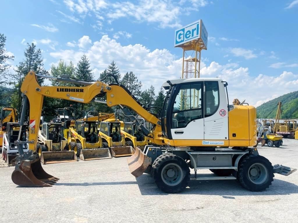 Liebherr A910 Compact Escavatori gommati