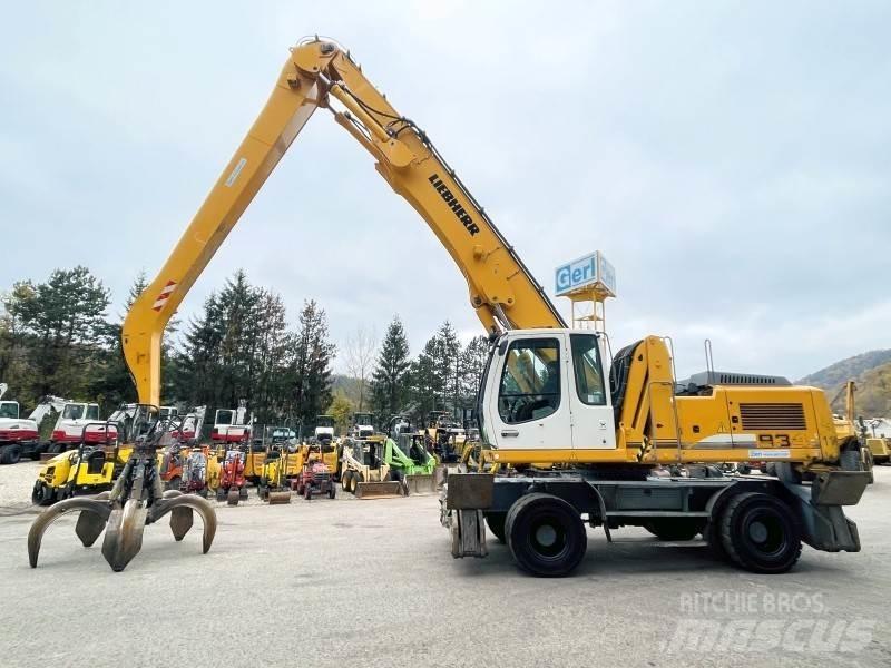 Liebherr A934C Movimentazione rifiuti