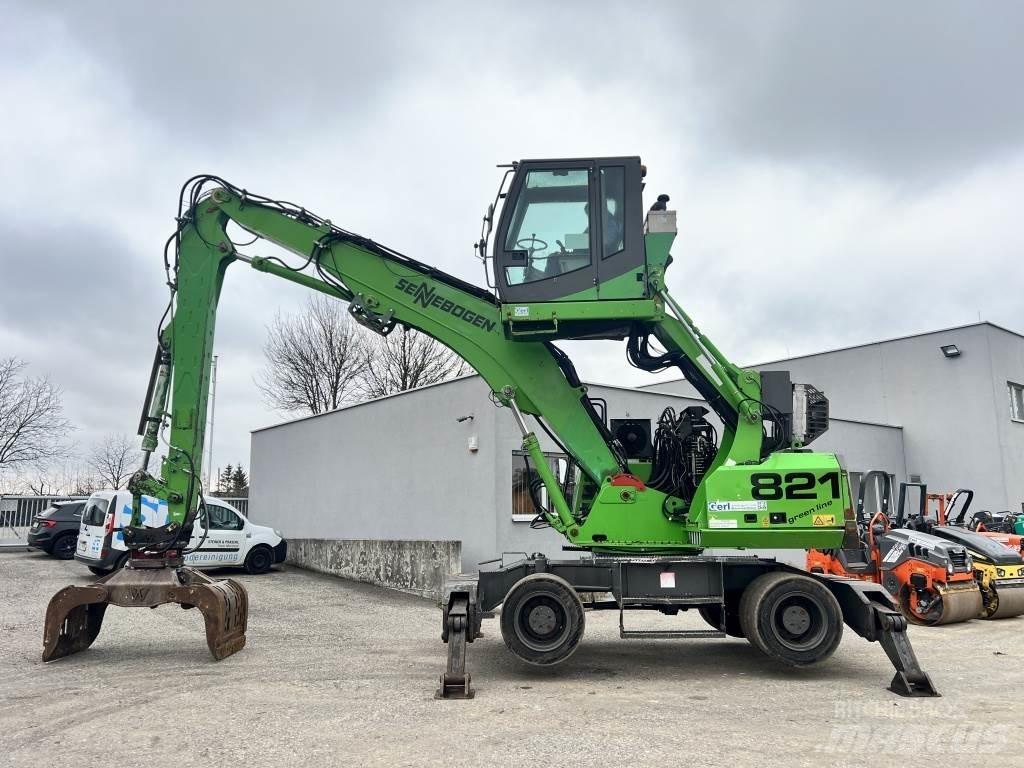 Sennebogen 821 M Movimentazione rifiuti