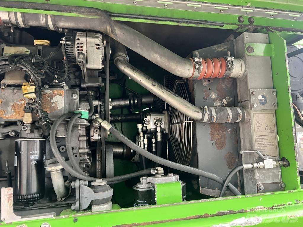 Sennebogen 821 M Movimentazione rifiuti