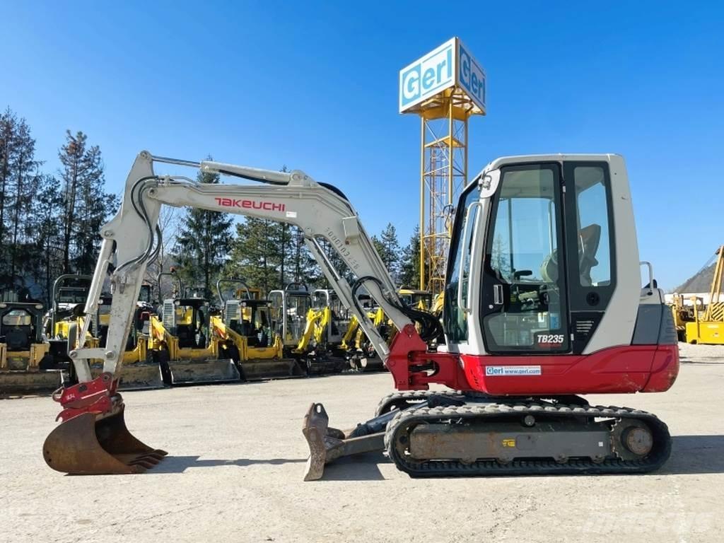 Takeuchi TB235 Miniescavatori