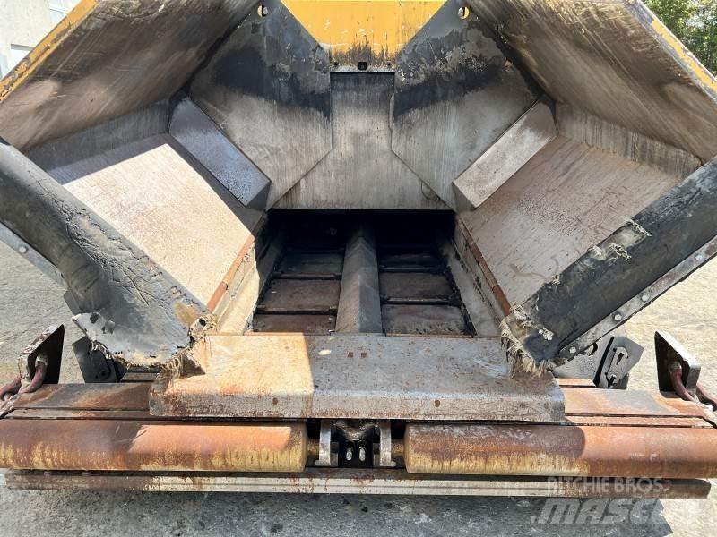  Volvo-ABG 6870 Finitrici