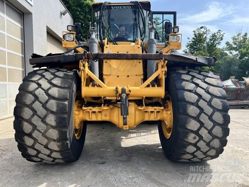 Volvo L 180 G HL Pale gommate