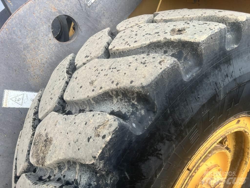 Volvo L 90 C Pale gommate