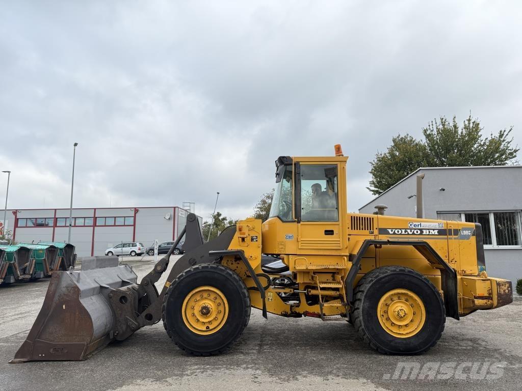 Volvo L 90 C Pale gommate