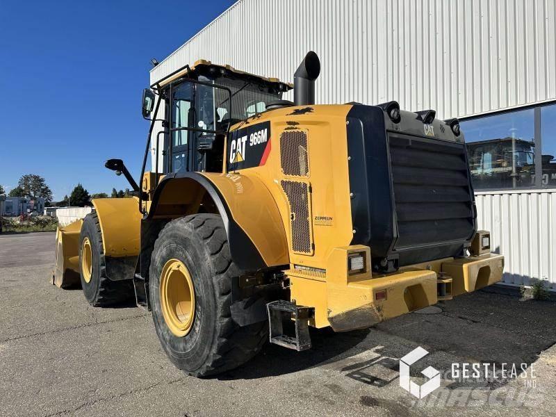CAT 966M Pale gommate