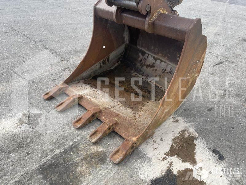 Doosan DX235LC Escavatori cingolati