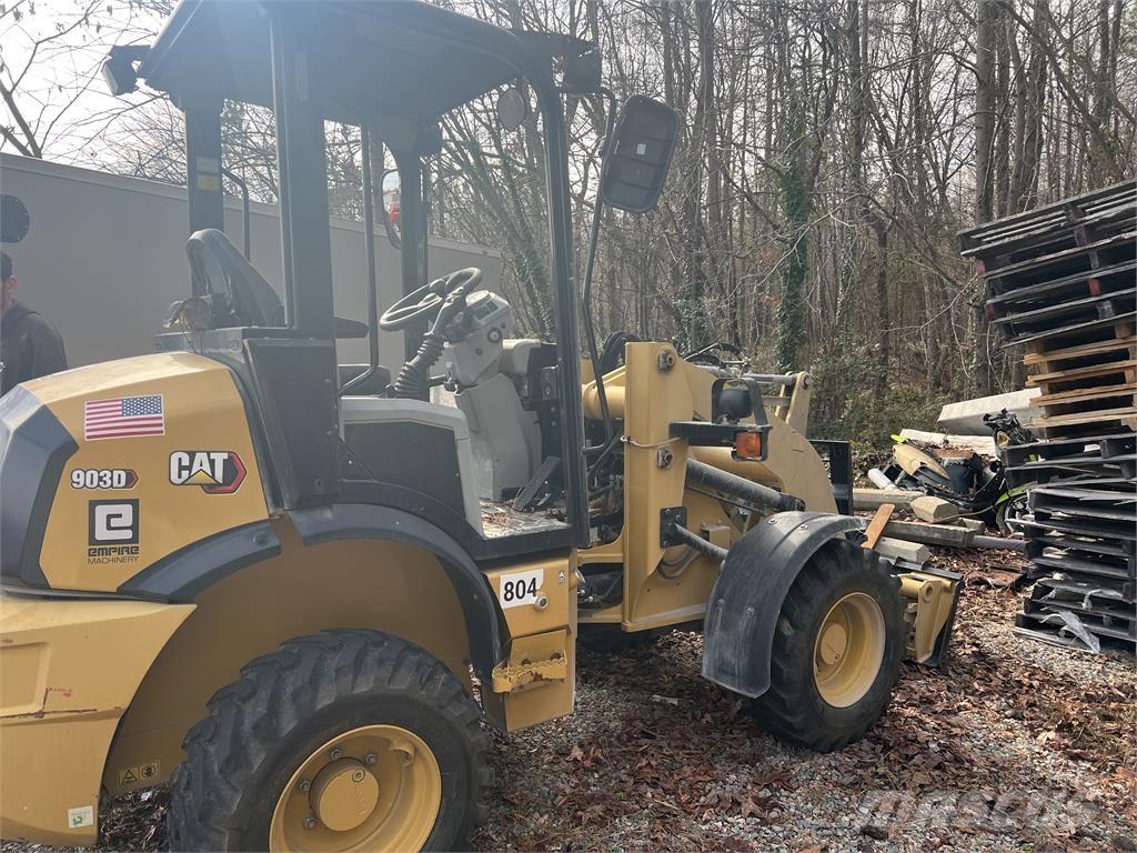 CAT 903D Pale gommate