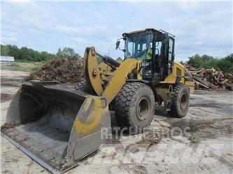 CAT 938M Pale gommate