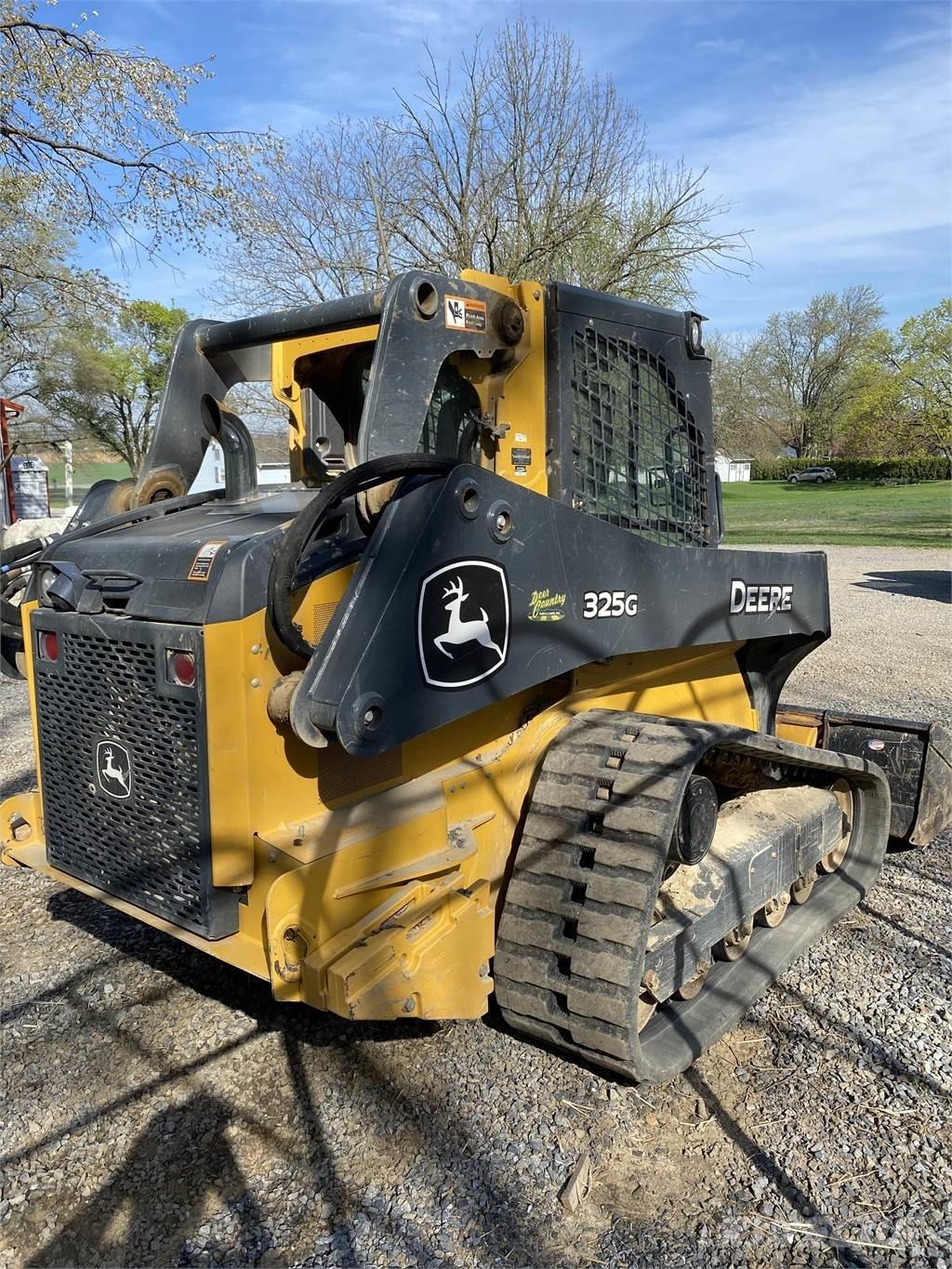 John Deere 325G Mini Pale Gommate