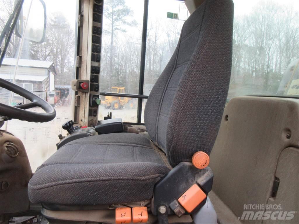 Volvo L90 Pale gommate