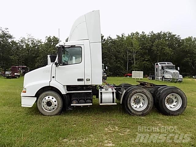 Volvo VNM Autocabinati