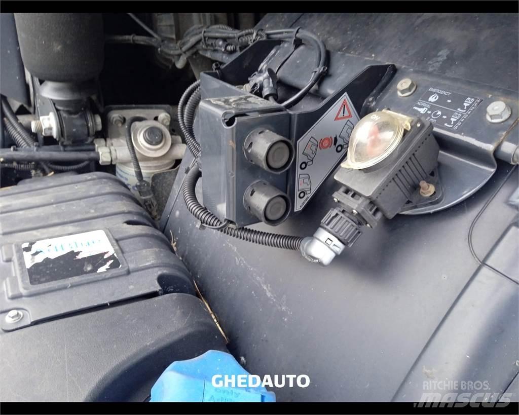 Iveco AS440S48 Camion cassonati