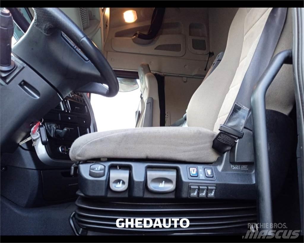 Iveco AS440S48T/P Camion cassonati
