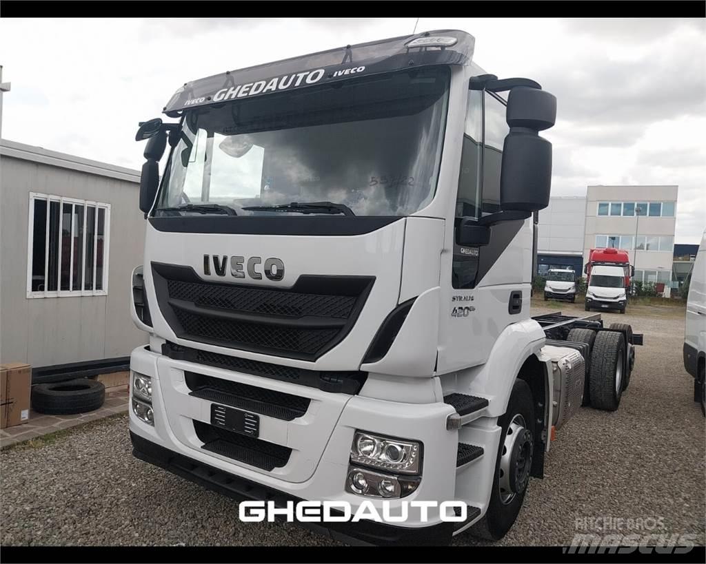 Iveco AT260S40Y/PS Camion cassonati