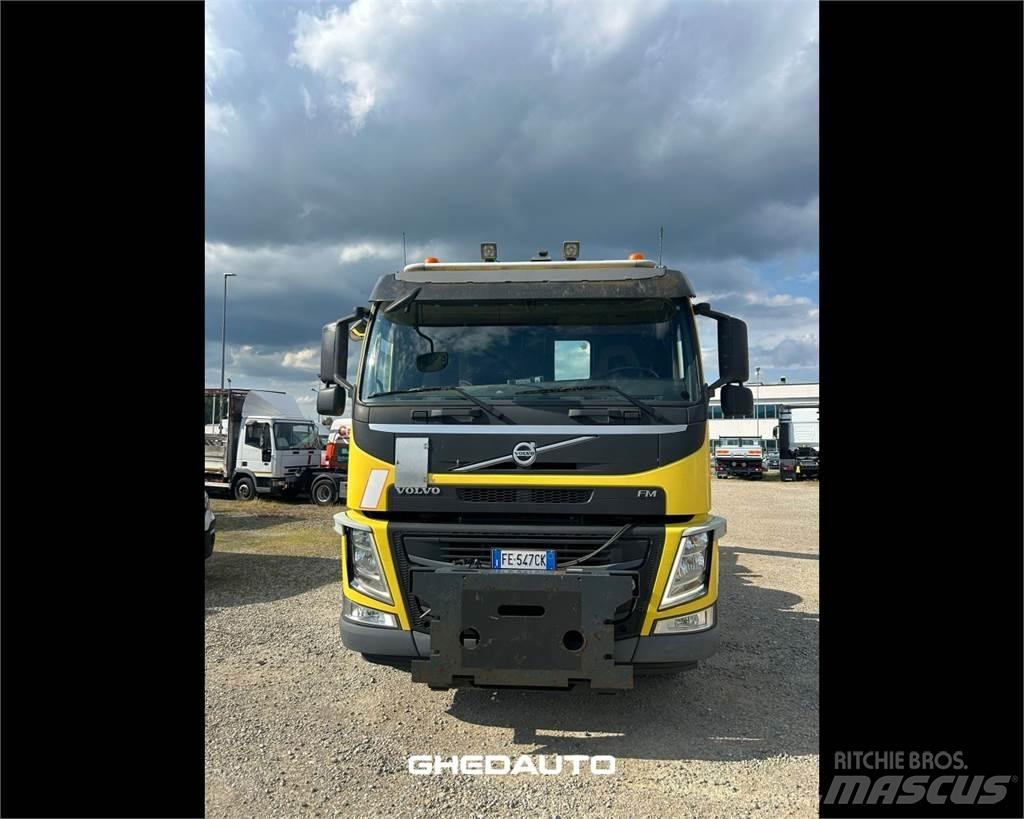 Volvo TRUCKS VOLVO Camion cassonati
