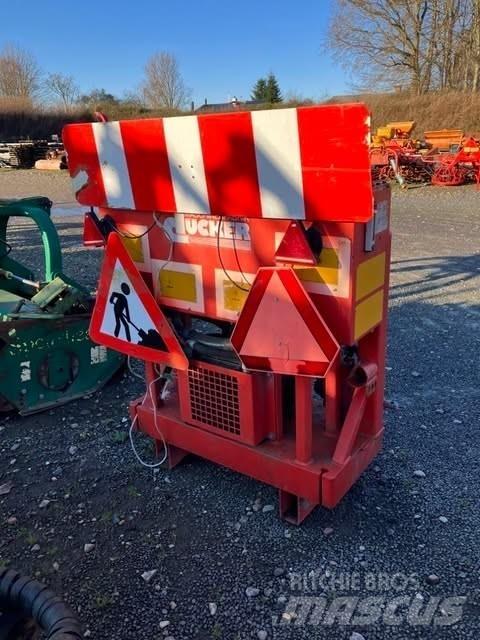 Dücker  Tagliasiepi