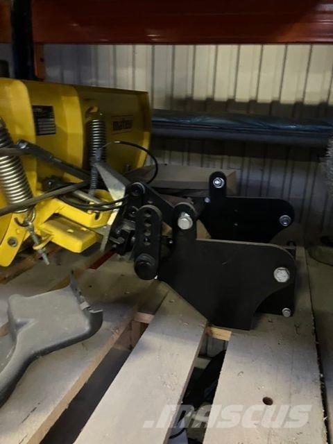 John Deere  Lame spazzaneve e aratri