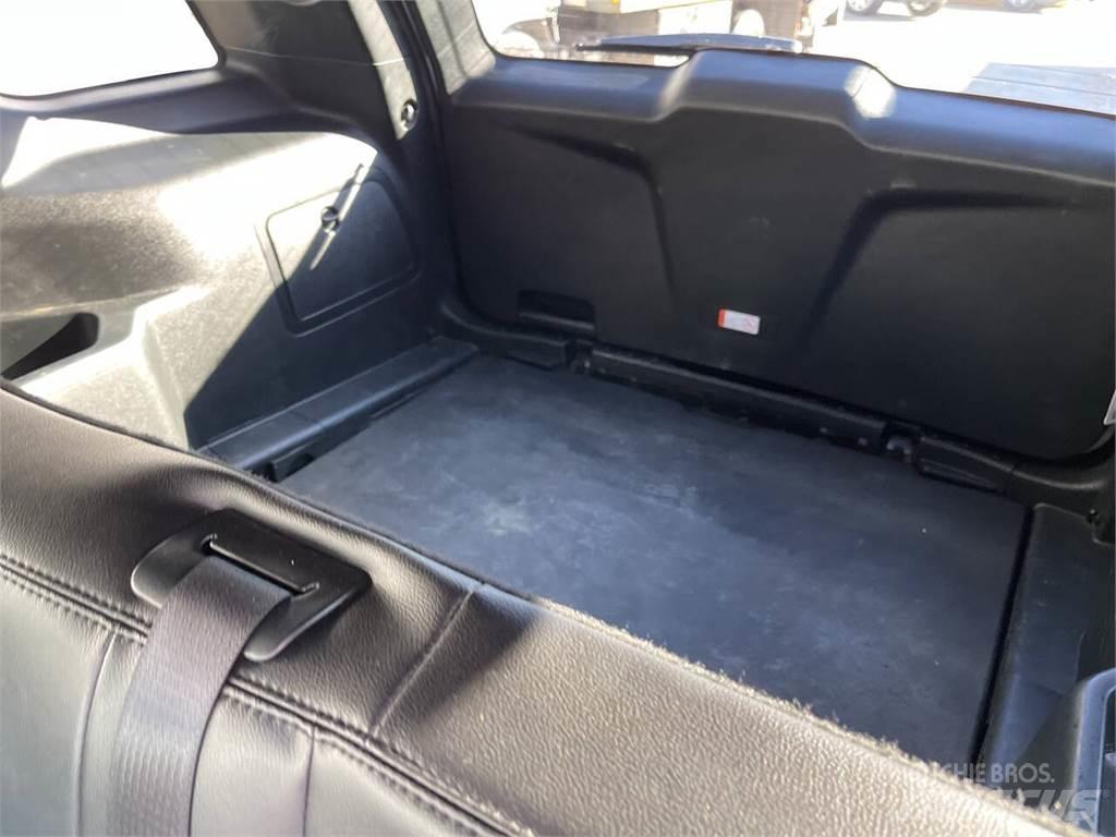 Ford Explorer Auto