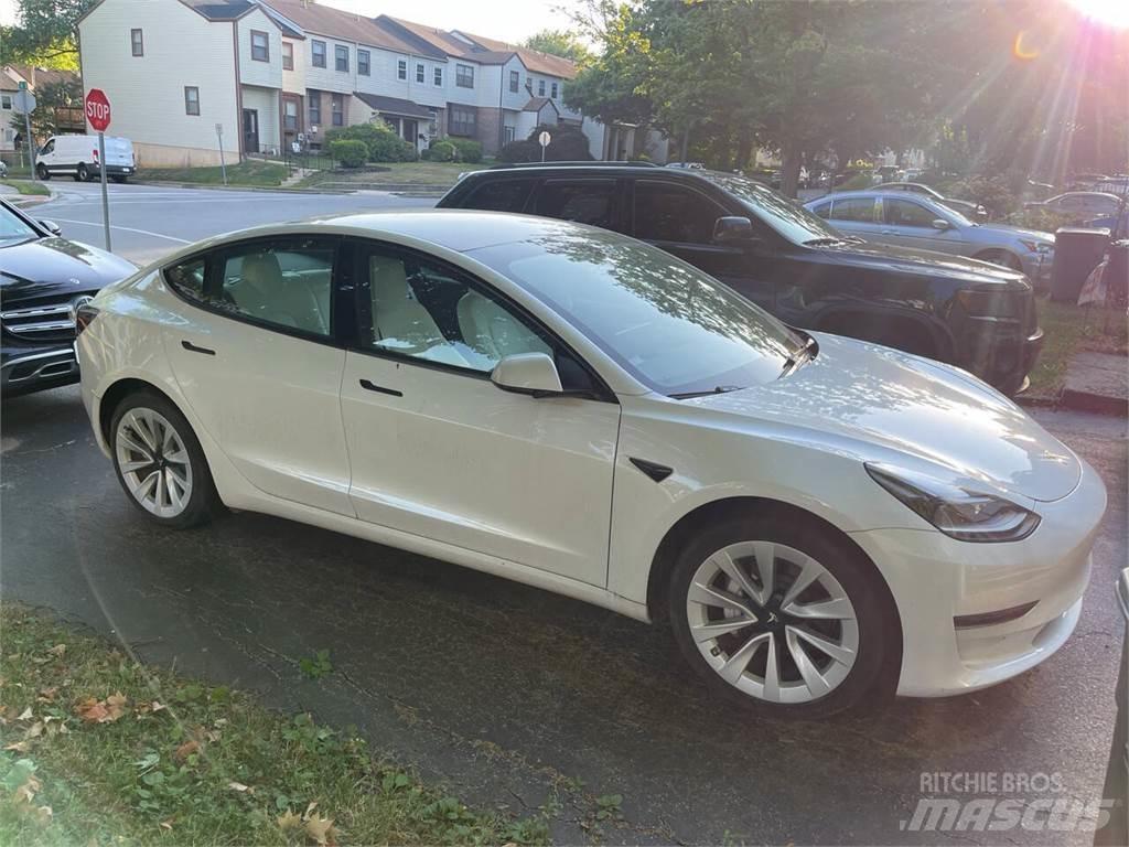 Tesla Model 3 Auto