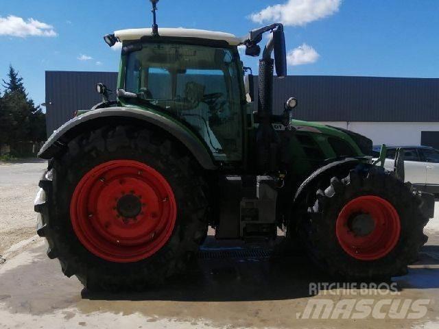 Fendt 718 VARIO Trattori