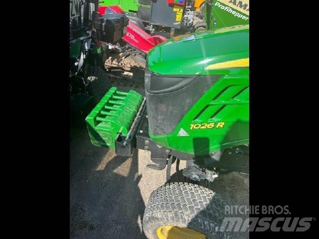 John Deere 1026R Manutenzione verde e strade – Altro