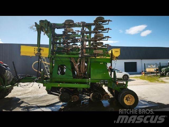 John Deere 750A Altre macchine e accessori per la semina