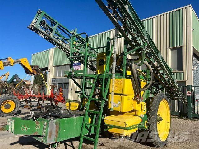 John Deere 824 SE Irroratrici trainate