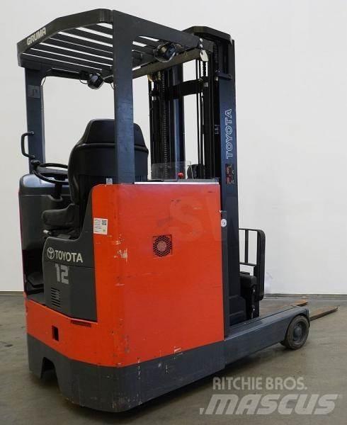 Toyota 6FBRE12 Carrello retrattile