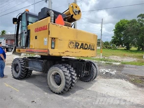 Gradall XL3300 V Escavatori gommati