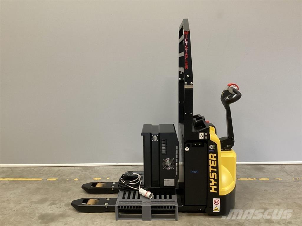 Hyster P2.0 Transpallet uomo a terra