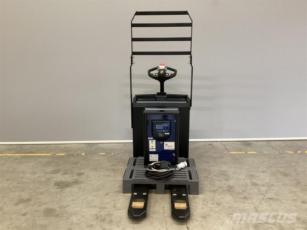 Hyster P2.0 Transpallet uomo a terra
