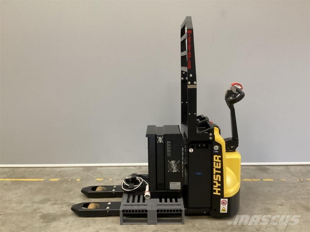Hyster P2.0 Transpallet uomo a terra