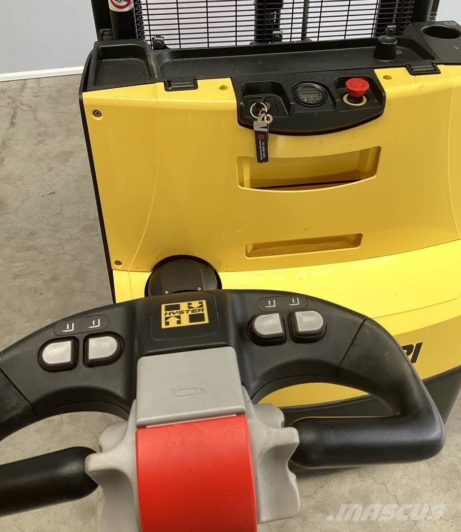 Hyster S1.4 Transpallet uomo a terra