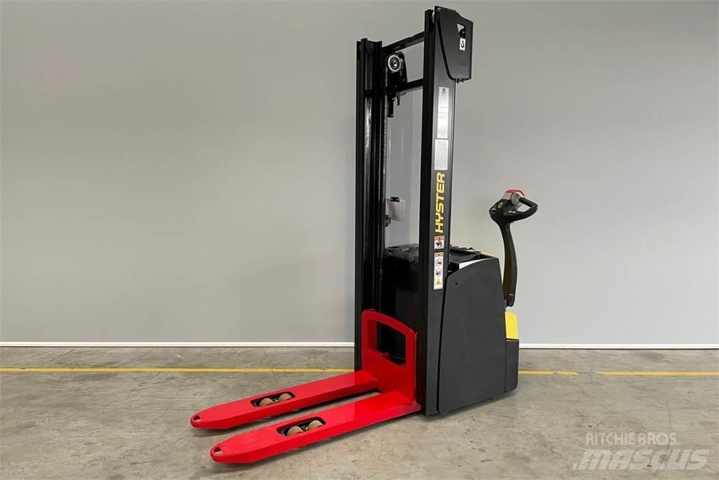 Hyster S1.6 Transpallet uomo a terra