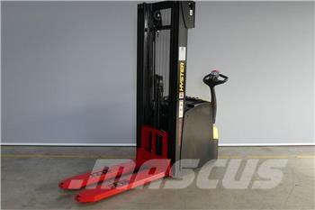 Hyster S1.6il Transpallet uomo a terra