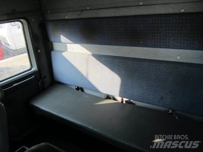 MAN LE Camion cassonati