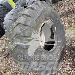  KOMET 23.5X25 Pneumatici, ruote e cerchioni