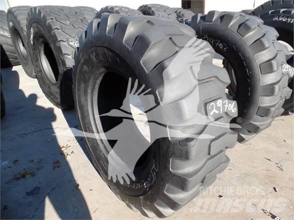 Titan 17.5x25 Pneumatici, ruote e cerchioni
