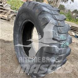 Titan 17.5x25 Pneumatici, ruote e cerchioni