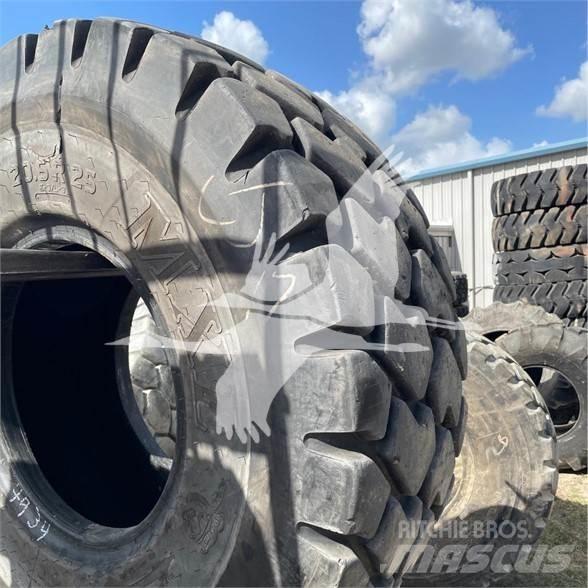 Titan 20.5R25 Pneumatici, ruote e cerchioni