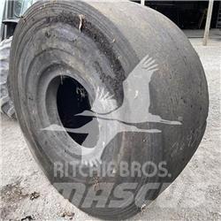 Titan 29.5x25 Pneumatici, ruote e cerchioni