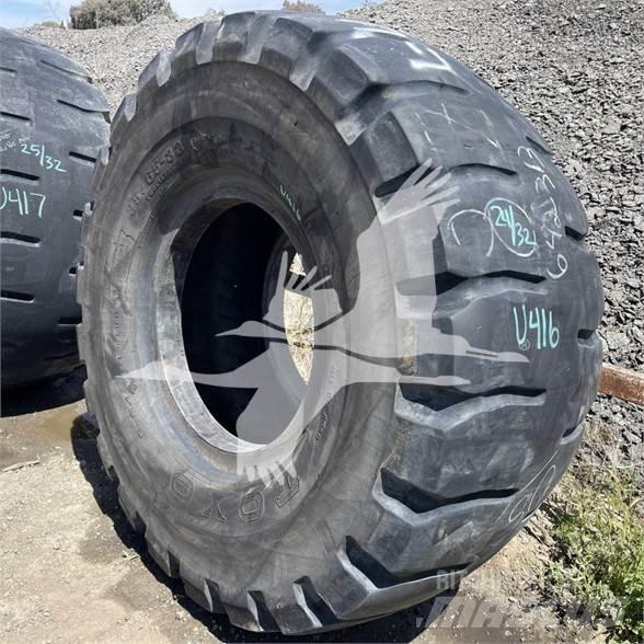 Toyo 35/65x33 Pneumatici, ruote e cerchioni